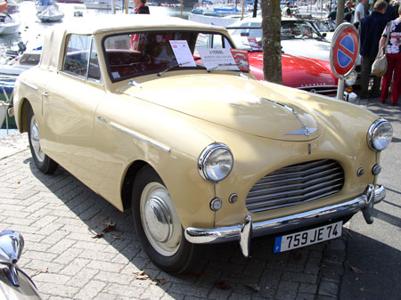 Austin A40