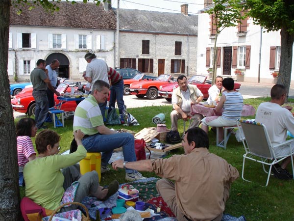 Amicale Spitfire - Balade de Sully sur Loire  Yvre le Chatel